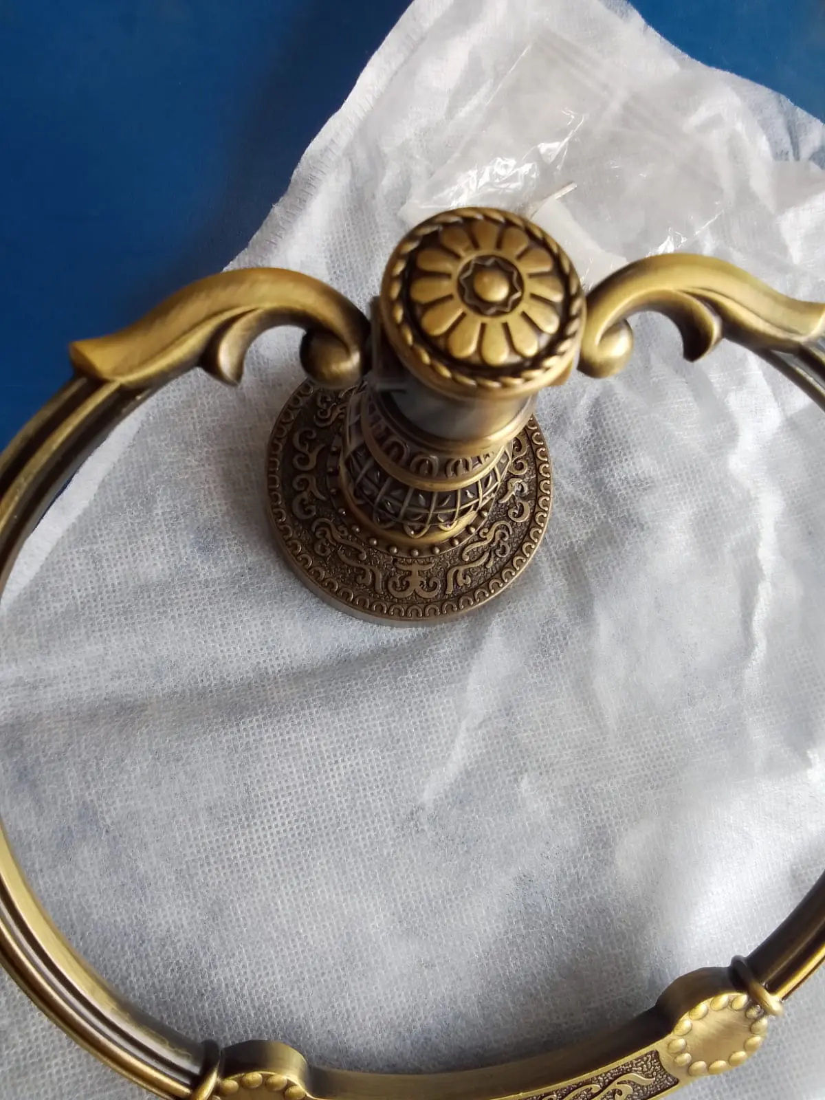 Picture of Antique Finished Bathroom Brass Towel Ring (Bronze)