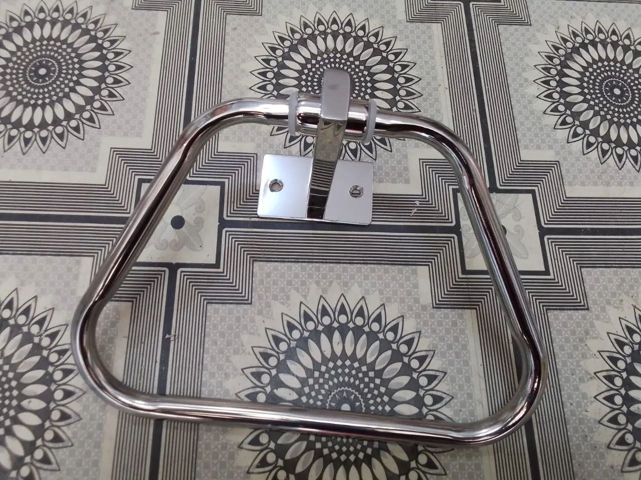 Picture of Square wall mounted towel ring (Silver)