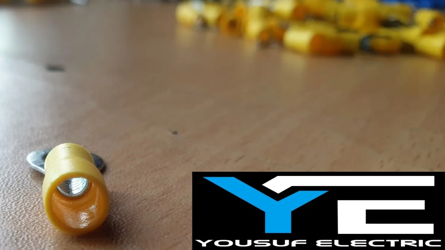 Picture of Cable Lug 4-6 Rm Terminal round type O type Lugs insulated Connector Clip 4-6 Rm Copper 100 Piece Pack - Yellow