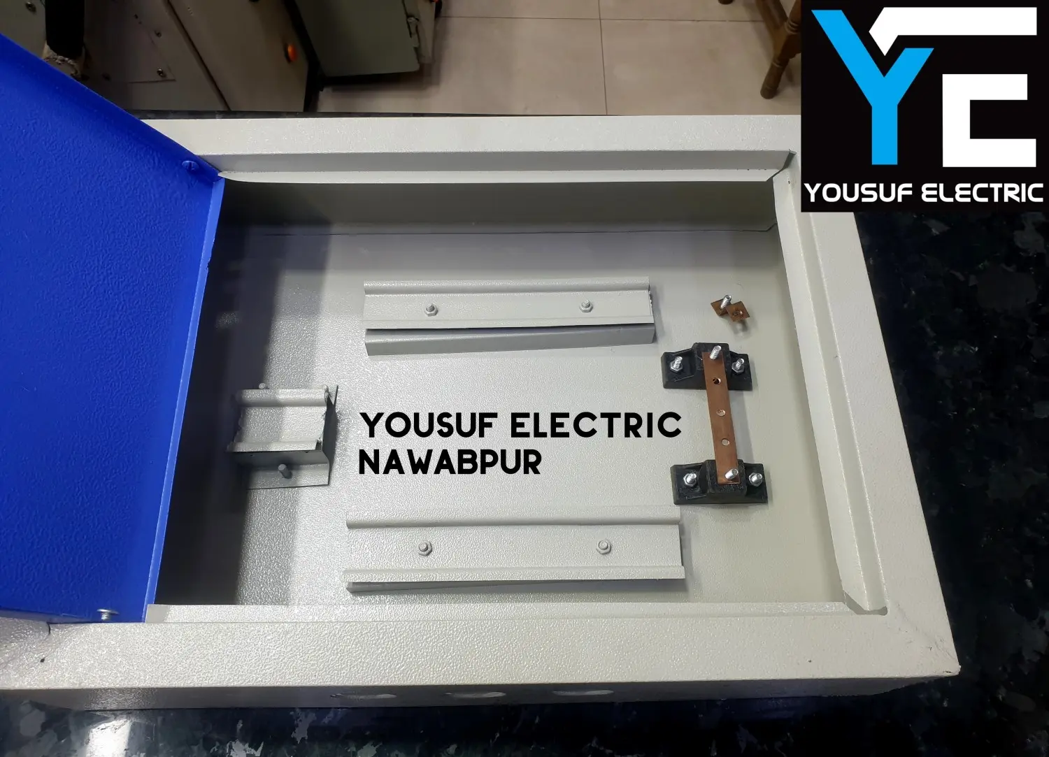 Picture of Distribution box 12x16x4 panel box sdb box db board industrial box full setup - Blue