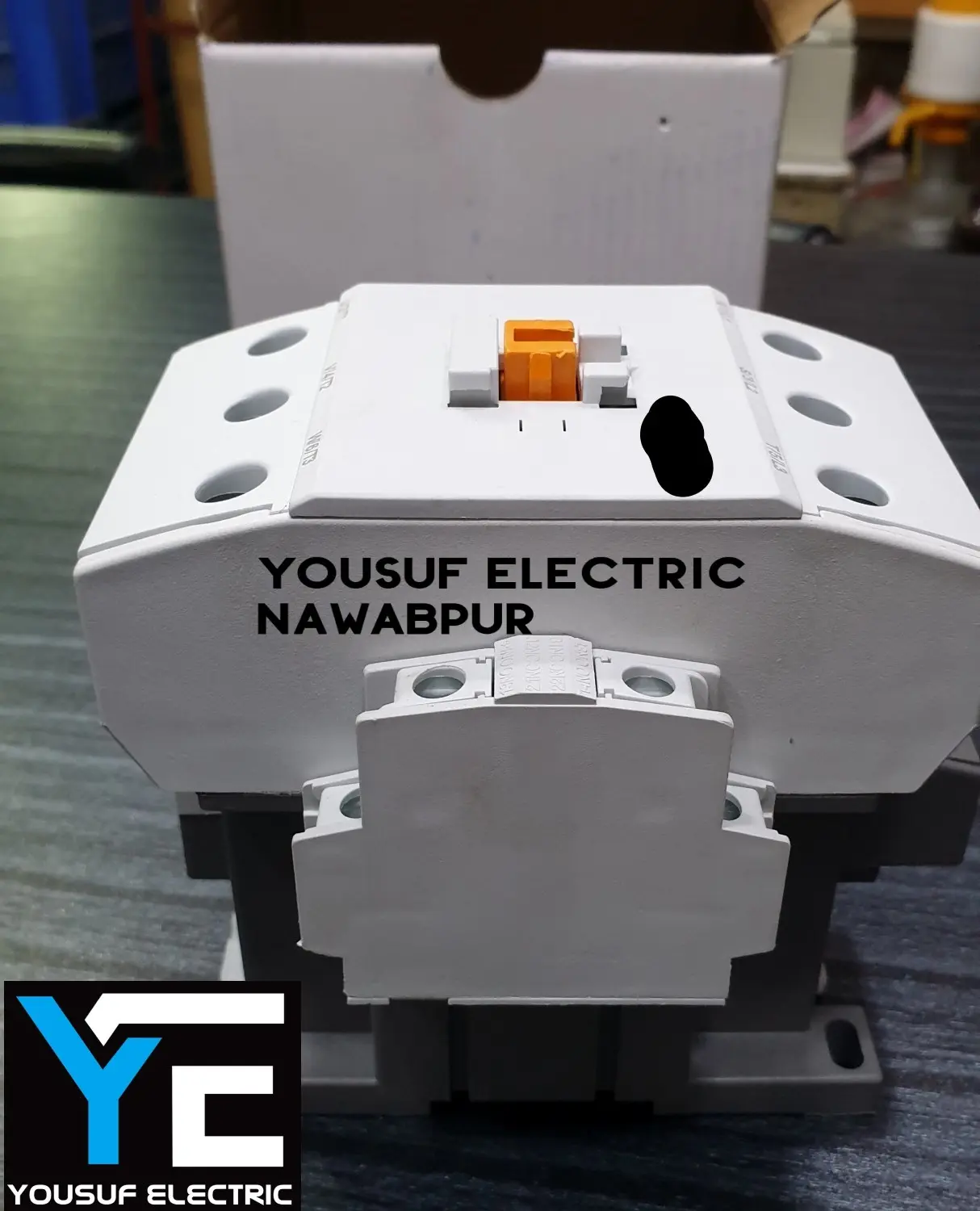 Picture of Magnetic contactor switch LS GMC 85 AC 220V ITH 135A - White