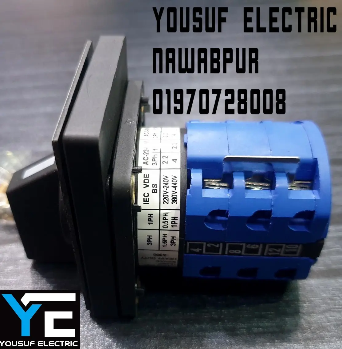 Picture of Volt selector switch on off rotary 3 position 3 way cam switch 3 phase voltage selector CA10 reverse forward switch - Black