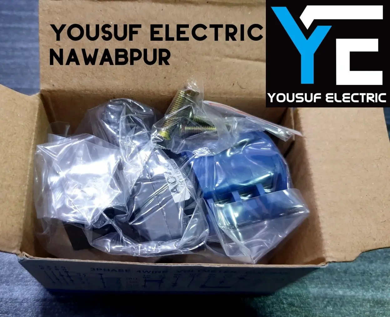 Picture of Volt selector switch on off rotary 3 position 3 way cam switch 3 phase voltage selector CA10 reverse forward switch - Black