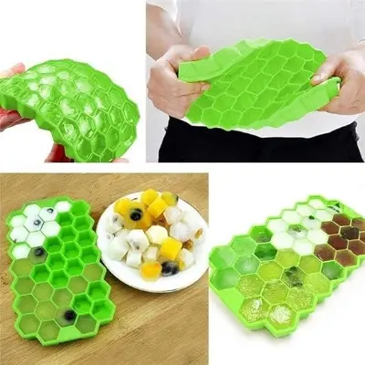 Picture of Silicone Ice Cube Trays with Lids Honeycomb Silicone Ice Cube Tray 37 Grid Ice Cube - Multicolor