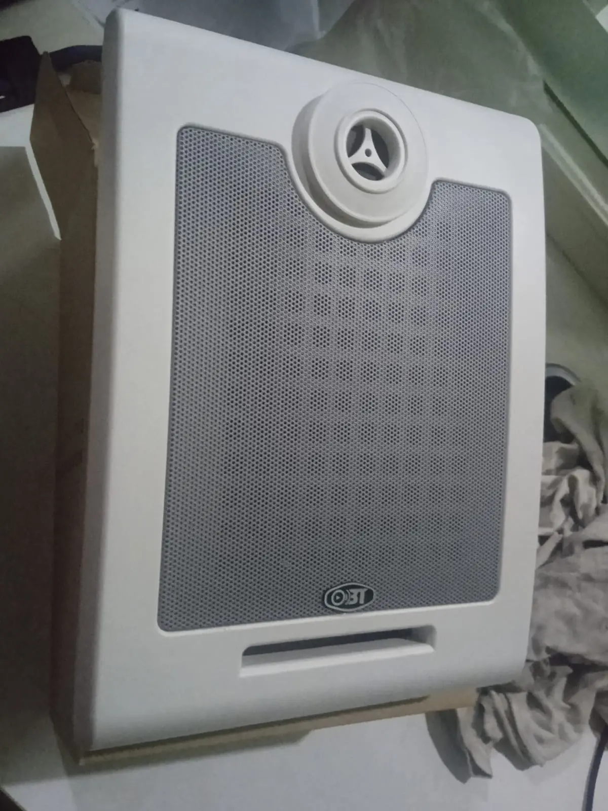 Picture of OBT Wall Fitted Speaker - White