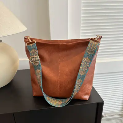 Picture of Fashionable-Trendy Pu Leather Women's bag-Crossbody Large Capacity