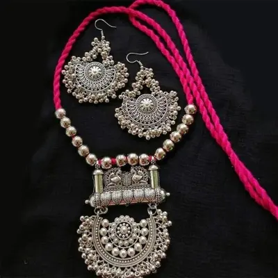 Picture of Traditional, Ethnic, antique, handmade, elegant and designer statement collar chocker necklace jewellery fashion novelty wedding bridal jewelry costume accessories for women, ladies and girls. Traditional Royal Setting Style Of India Used By Mughal Empero - Multicolor