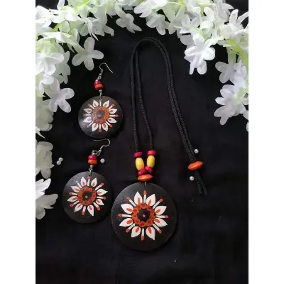 Picture of Hand painting Wooden exclusive Jewellery set - Multicolor