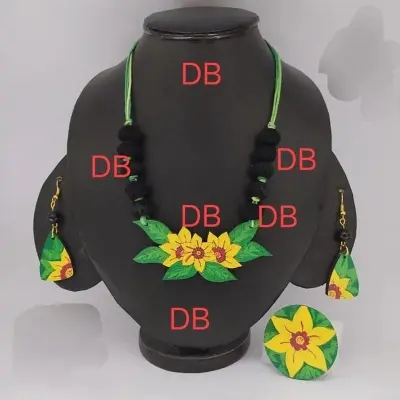 Picture of Hand painting Wooden Jewellery set