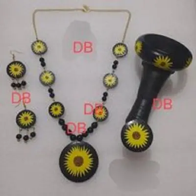Picture of Hand painting Wooden exclusive Jewellery set