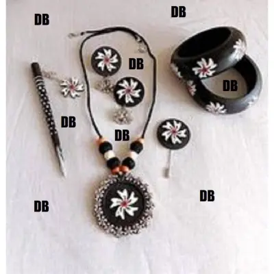 Picture of Hand painting Wooden exclusive Jewellery set