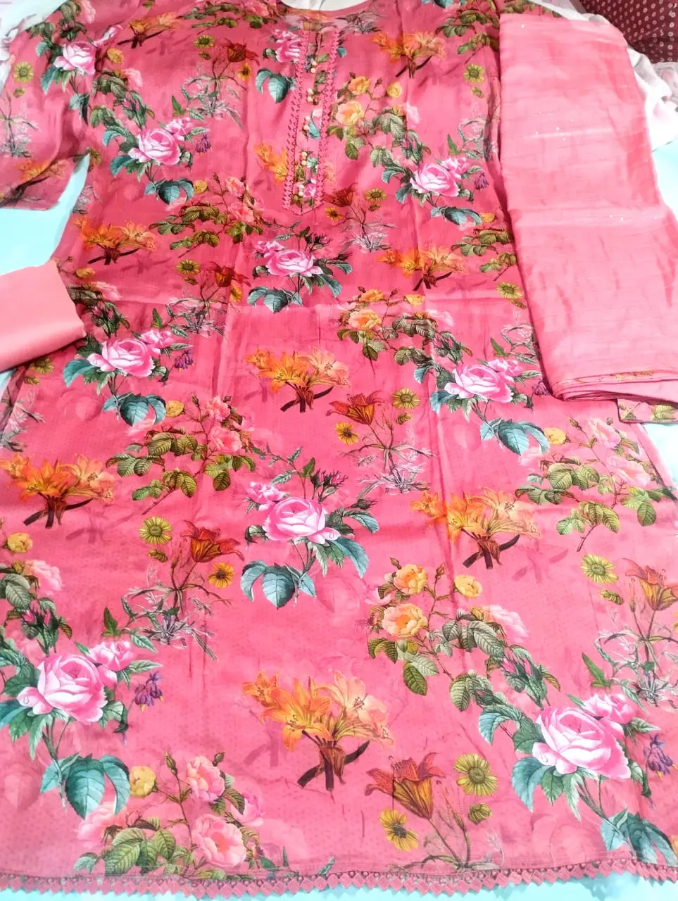 Picture of Three pic Salwer kameez Maroon