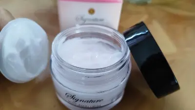 Picture of Signature Moisturizing Cream – 70 gm