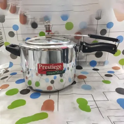 Picture of Prestiege Pressure cooker 6 Litre (INDUCTION)(Multicolor)