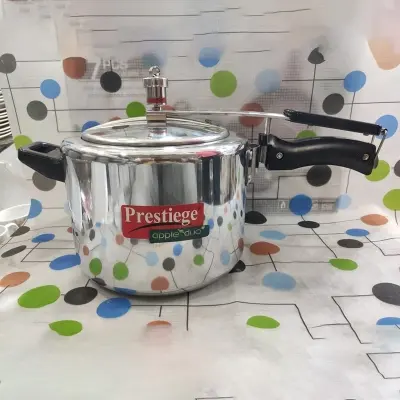 Picture of Prestiege Pressure cooker 4 Litre (INDUCTION)(Multicolor)