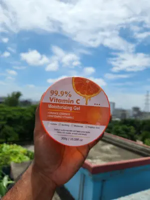 Picture of 99.9% Vitamin C Moisturizing Gel