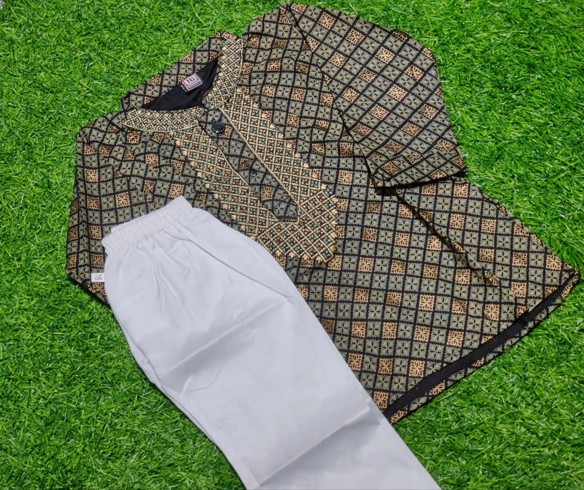 Picture of Fasionable indians  colour baby print  panjabi