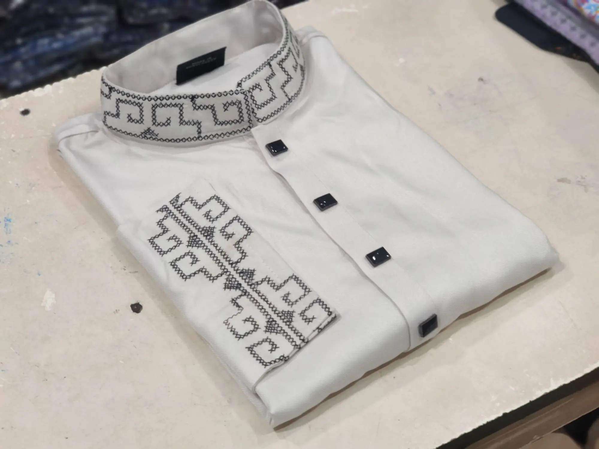 Picture of shoulder ambrodary work 2024 New Desing Suti White Colour Fashionble Panjabi - কাপল ড্রেস শাড়ি