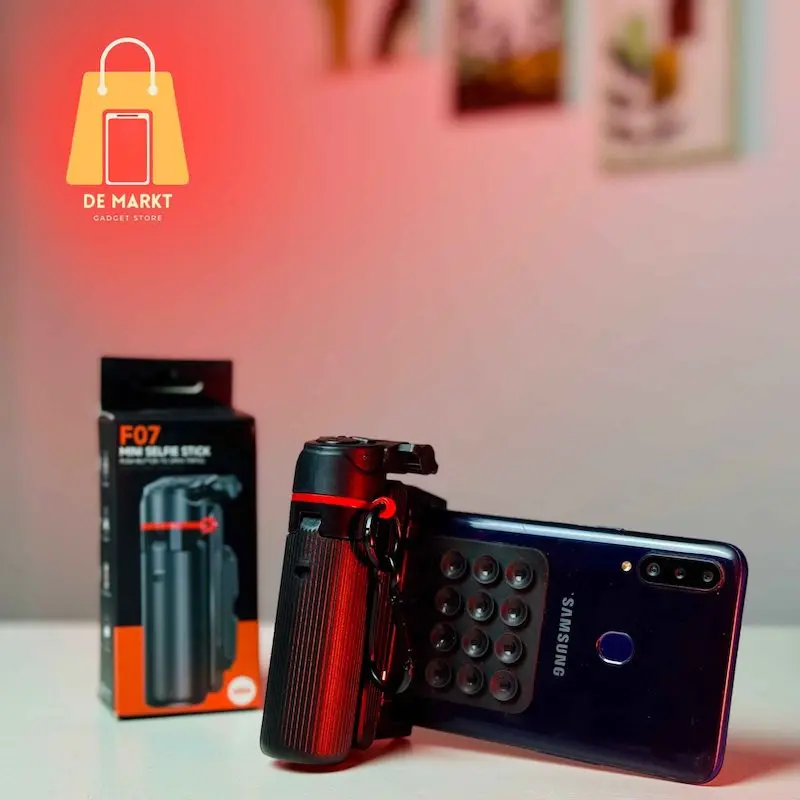 Picture of Ulanzi VL49 RGB LED Fill Light Mini Portable Multi-Function 2500K-9000K Pocket Camera Fill Light Live Photography Lighting