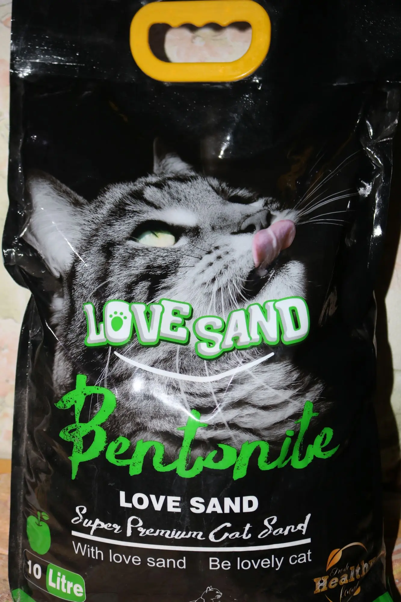 Picture of Love Sand Cat Litter 10kg - Apple Flavor
