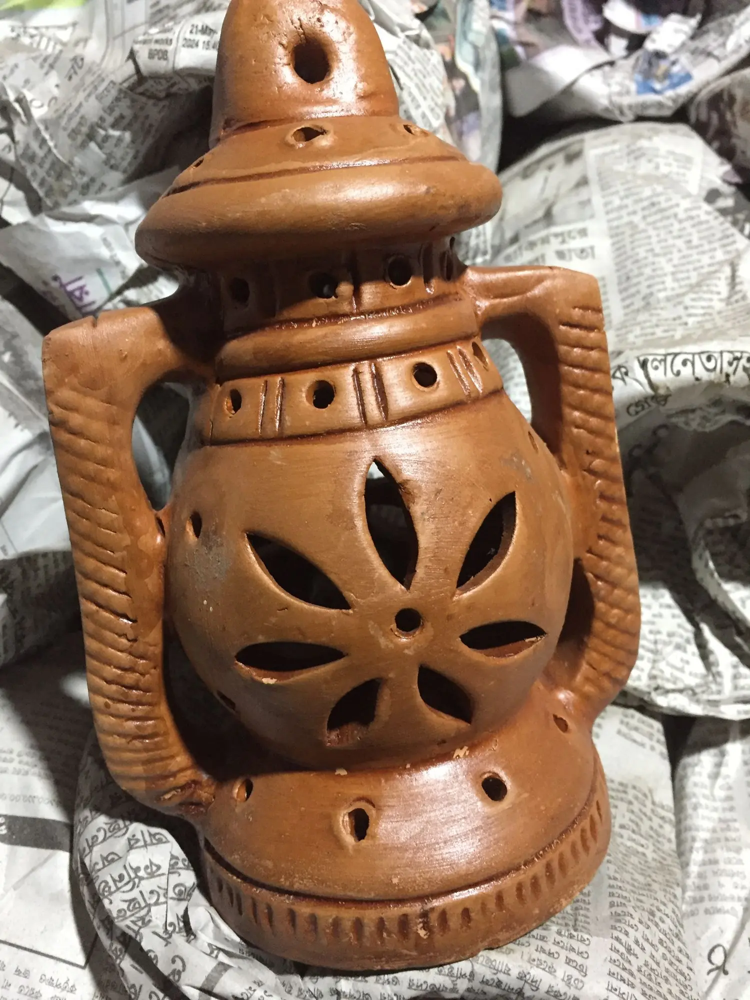 Picture of Clay Hand Made Hariken_ Matir Hariken Lamp small Size