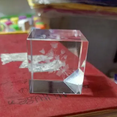 Picture of Paper Weight Crystal square Shape small size-1pcs - Neutral