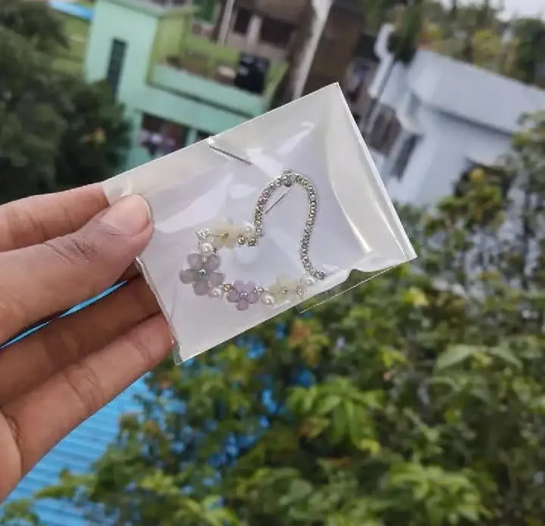 Picture of Elegant Rhinestone Wheat Brooches Simple Faux Crystal Pearl Hijab Pin for Women/sunglass,Heart/Fashion Flower Brooch Hijab Pin for Women