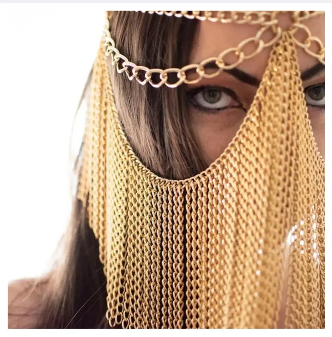 Picture of Ensemble Yourself - Upscale Need - Fabe chain perineum quality fashionable stylish - Sensible - Must Have - Understated Sophistication - Gold