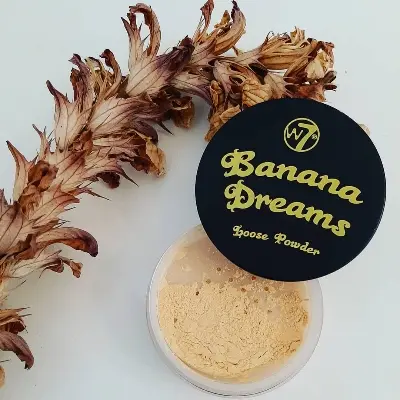 Picture of W7 Banana Dreams Loose Powder - 20gm | Brightening, Setting, and Mattifying Powder