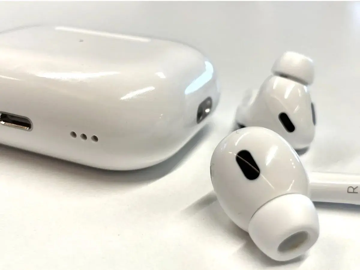Picture of AirPods Pro 2nd generation Dubai Version (White)