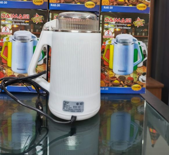 Picture of DAIMASI Germany grinder machine kitchen aid grinder precision 8-blade extreme speed home grinder High-speed Stainless Kitchen Food Grinding Milling Machine grinding machine mixer grinder bean grinder machine Multicolor