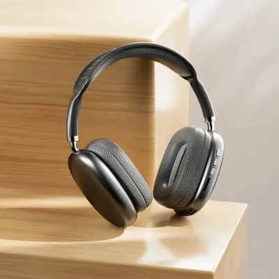 Picture of P9 Bluetooth Wireless Headphones with  Microphone, Hi-Fi Stereo & 7.1 Surround Sound
