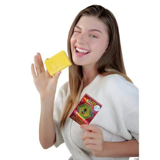 Picture of Zafran Honey Brightening Soap -100gm (Premium Quality)