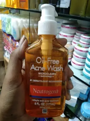 Picture of Neutrogena Oil-Free Acne Wash With Salicylic Acid- 177 ml