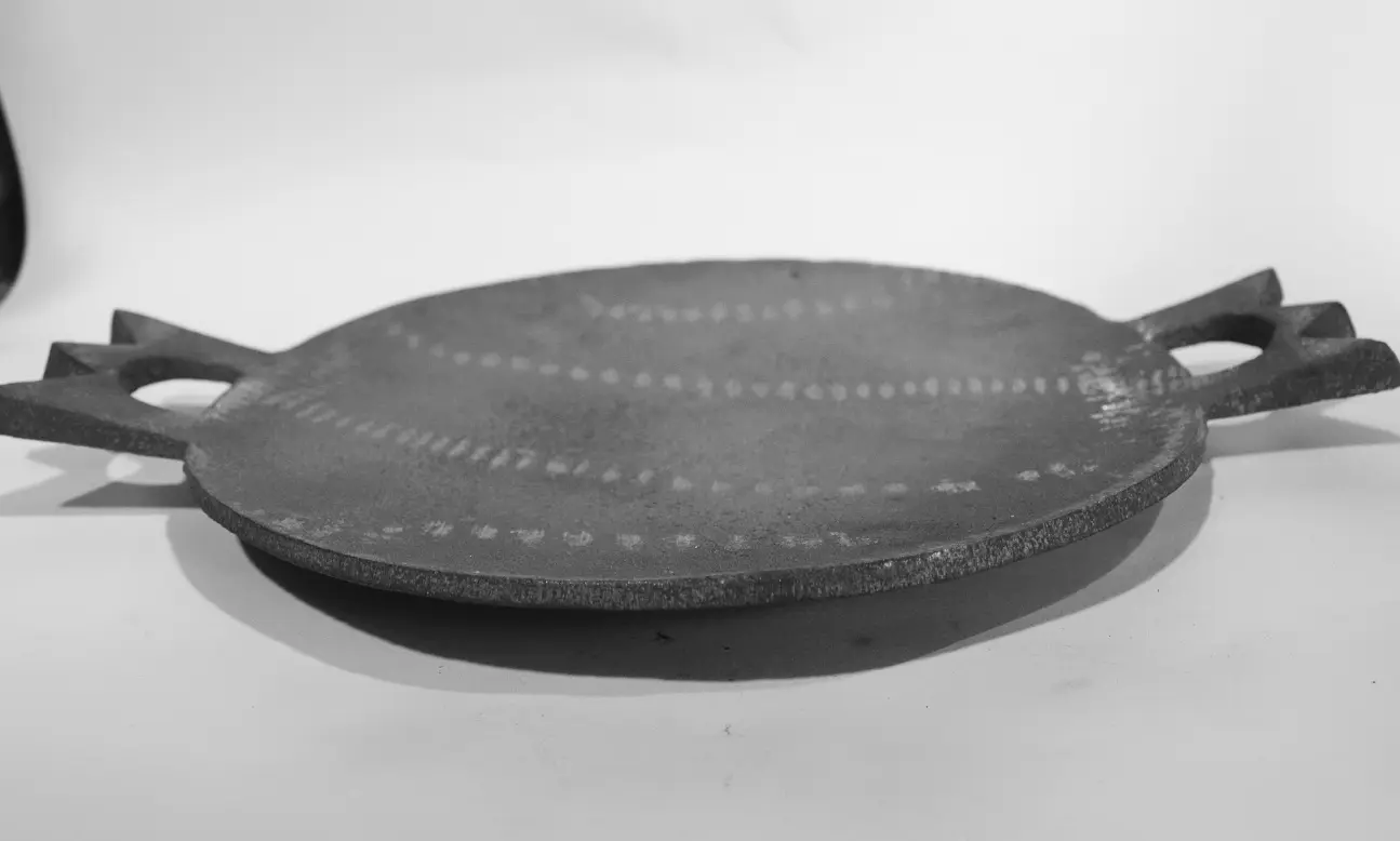 Picture of Cast Iron Ruti and Dosa Tawa Double Handle- Regular Size For kitchen (28cm)