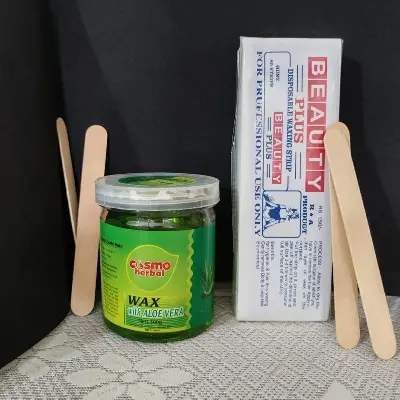 Picture of Cosmo Herbal Wax Aloe Vera with 80 piece strips and 2 piece Appliacator
