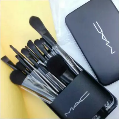Picture of M.A.C Cosmetic Makeup Brush Set - 12 Pcs (Pack of 12)