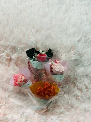 Picture of Preserved Fresh Flower Dried Flowers Starry Sky Mini Bouquet Rose Decoration with Gift Welfare Gift