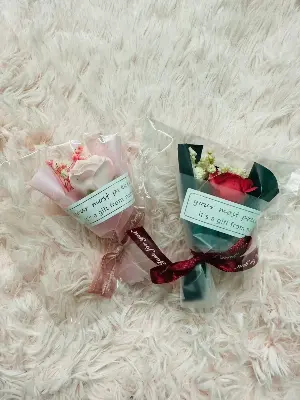 Picture of Preserved Fresh Flower Dried Flowers Starry Sky Mini Bouquet Rose Decoration with Gift Welfare Gift