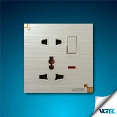 Picture of VGTEC 5 Pin socket with switch (Crystal series)