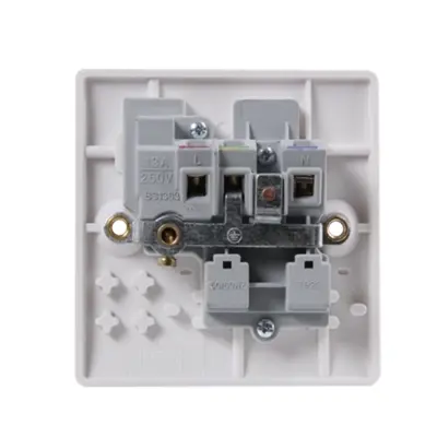 Picture of VGT  3 Pin flat socket with switch (Classic series)