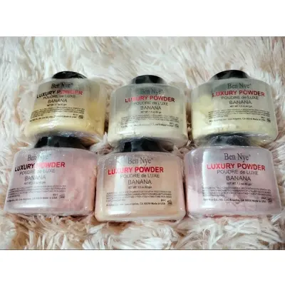 Picture of Ben Nye Luxury Powder in the shade Banana, a popular setting powder for makeup