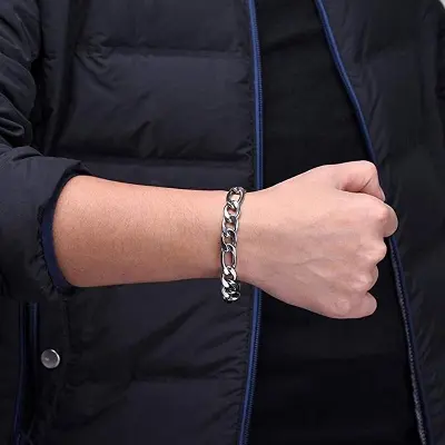 Picture of Stainless Steel chain on hand  bracelet for Men