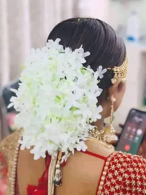 Picture of Artificial Hair Flower For Woman Gajra Fower White