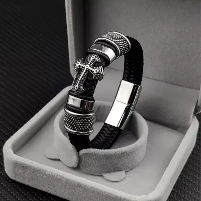Picture of High Quality Magnetic Buckle Bracelet for Men