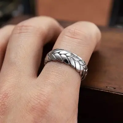 Picture of Stainless Steel Retro Wheat Braided Rings for Men Cool Leaf Finger Rings Boyfriend Gifts Punk Biker Open Rings Male Jewelry