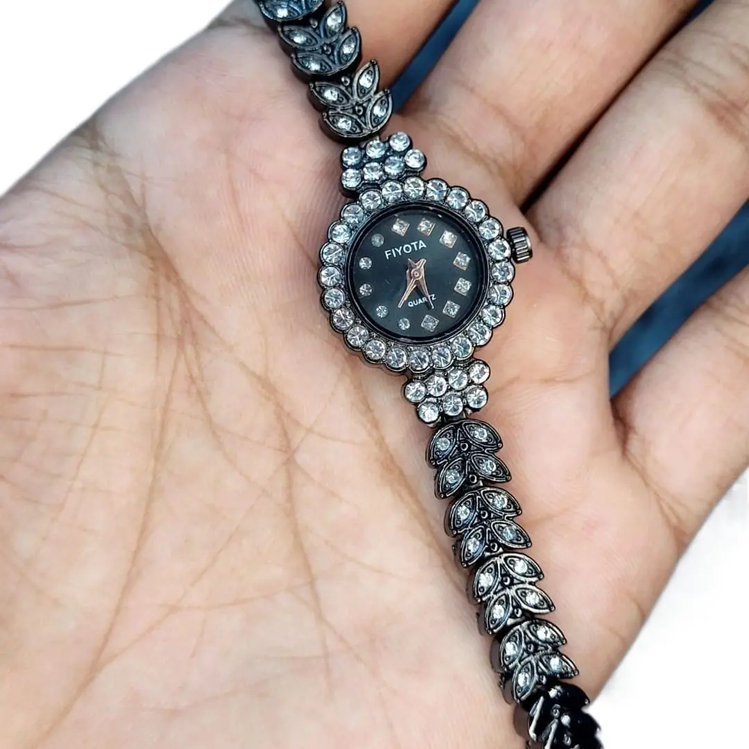 Picture of Ladies Stylish New Watch for Girls