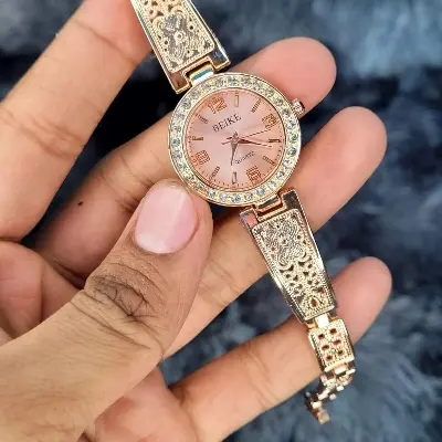 Picture of Simple Vintage  Stainless Steel Women Small Dial Watch Sweet Leather Strap Wrist Watches Gift