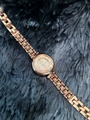 Picture of Analog stylish elegant watch for women - Rose gold