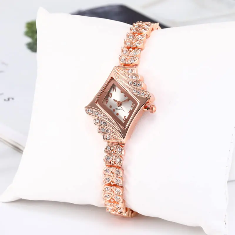 Picture of Best Watch For Smart Women Stylish Girls